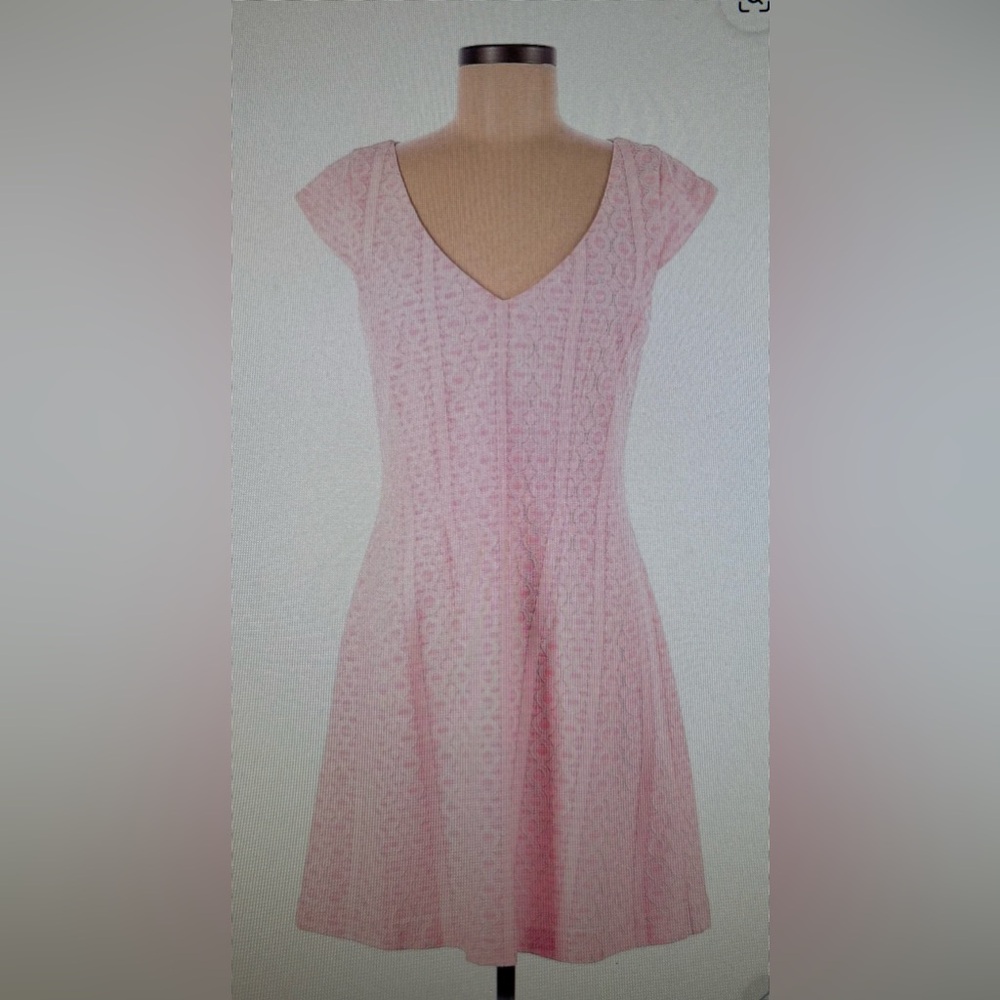 Lilly Pulitzer- Elegant Pink Lace Dress